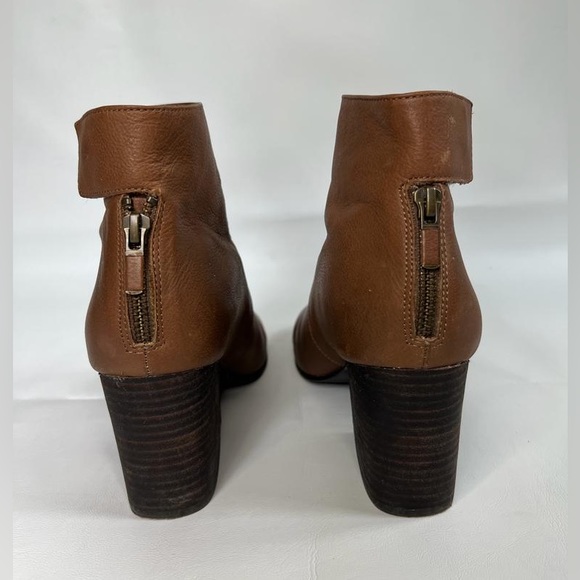 EILEEN FISHER Harris Vero Cuoio LEATHER Ankle Bootie Whiskey Zip Closure Size 9 - Picture 4 of 16